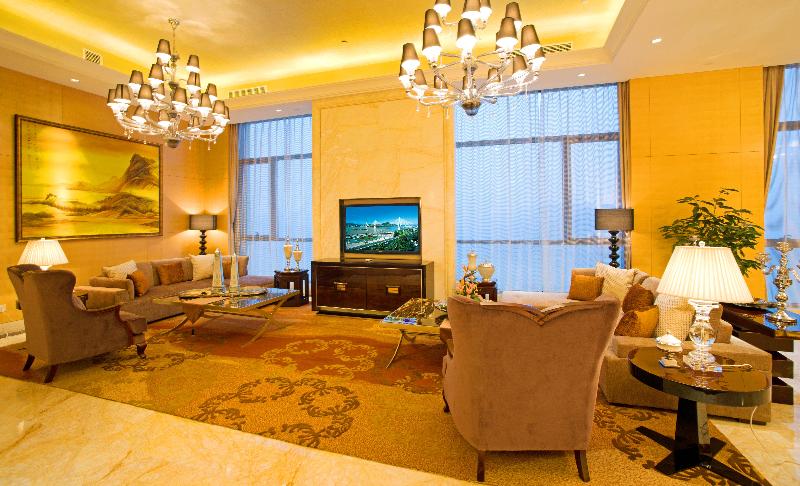 اتاق لوکس, Ease Tsuen Wan