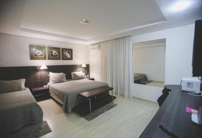 חדר סטנדרט לשלושה, Gontijo Inn