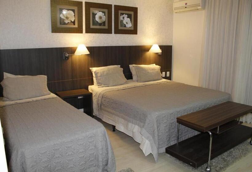 חדר סטנדרט לשלושה, Gontijo Inn