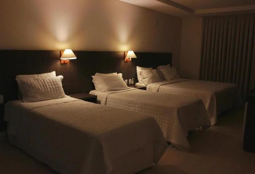 デラックスの４人部屋, Gontijo Inn