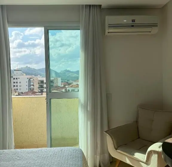 デラックスの４人部屋, Gontijo Inn