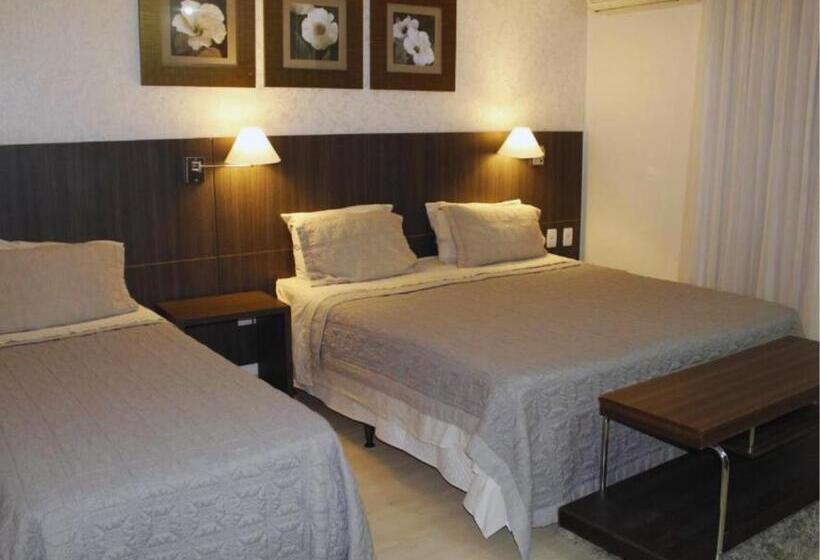 חדר סטנדרט לשלושה, Gontijo Inn