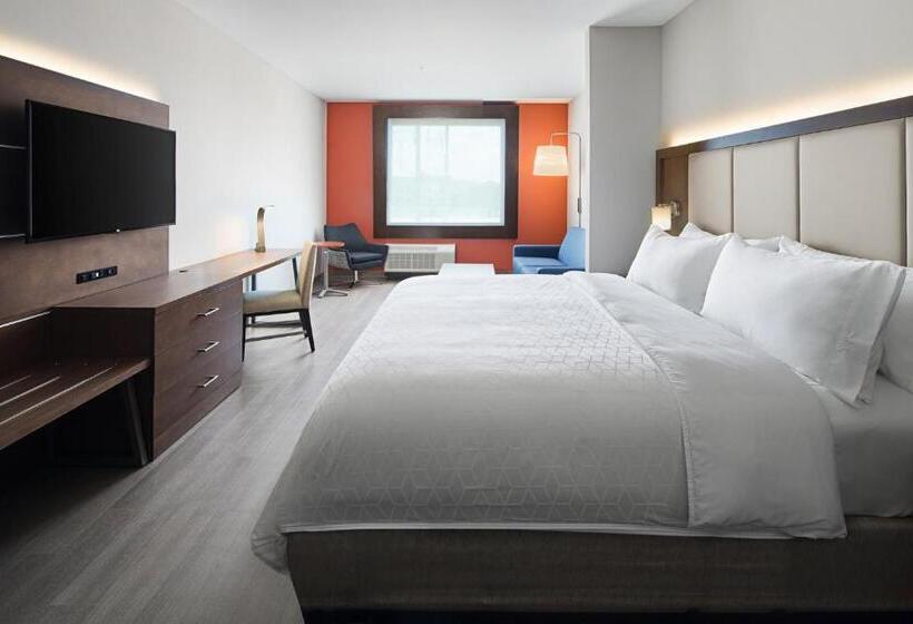 适合残疾人士使用的套间, Holiday Inn Express & Suites Lubbock Central   Univ Area, An Ihg