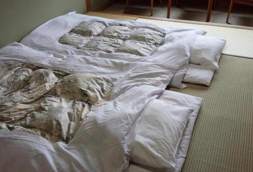 غرفة قياسية رباعية, Hosonokan