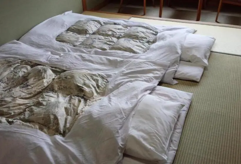 スタンダード4人部屋, Hosonokan
