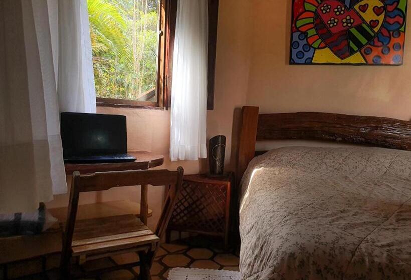 Номер Стандарт с Балконом, Pousada E Hostel Pé No Mato