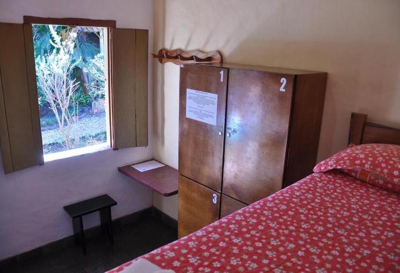 Кровать в Общей Комнате, Pousada E Hostel Pé No Mato