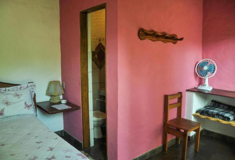 이코노미 룸, Pousada E Hostel Pé No Mato