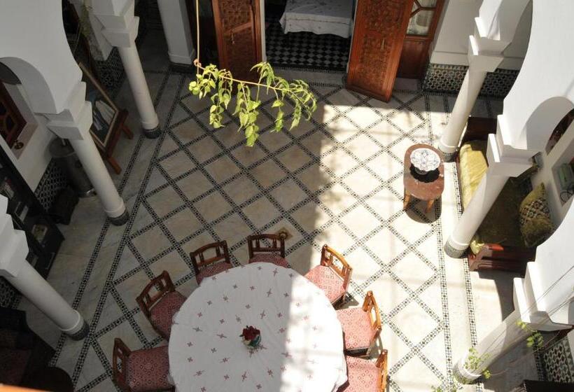 اتاق سوپریور چهار تخته, Riad Moulay