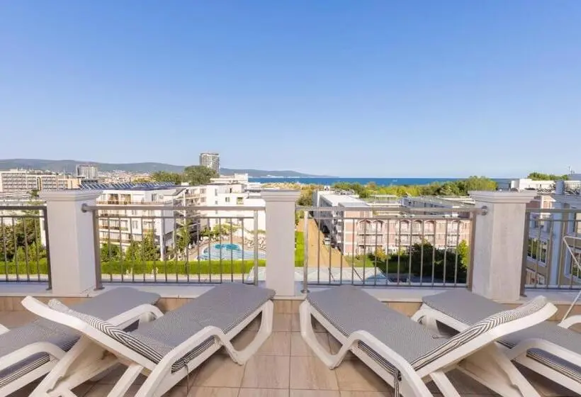 2 Bedroom Deluxe Suite