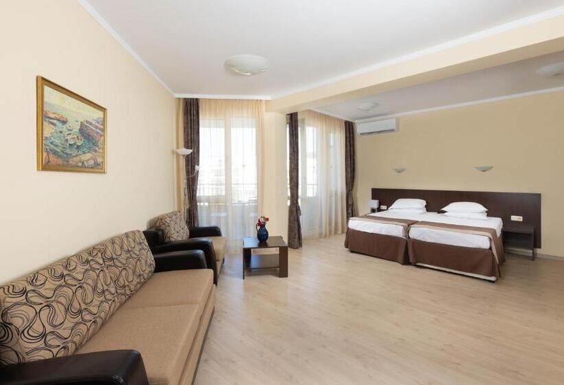 جناح جونيور عائلى, Rome Palace Deluxe All Inclusive Premium