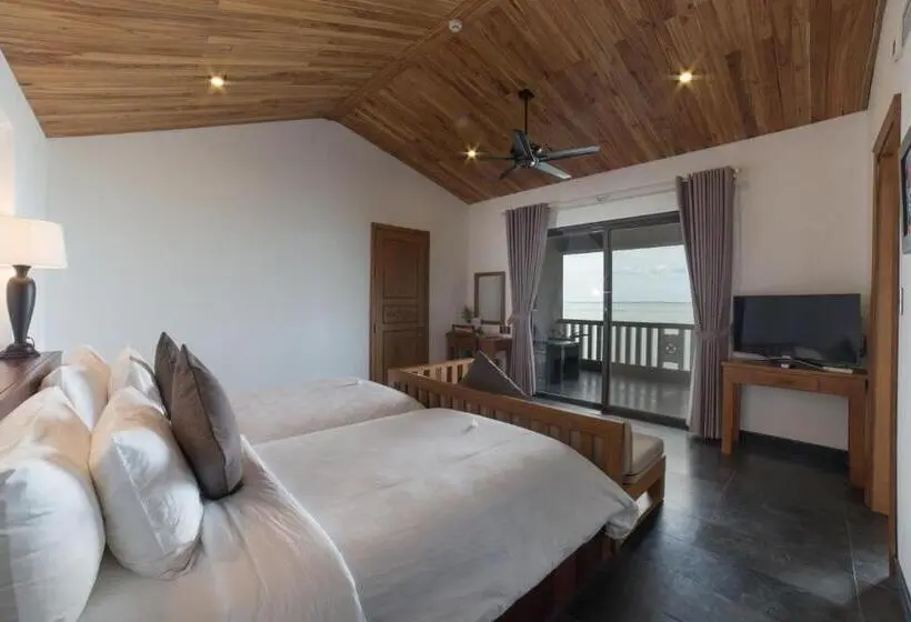 اتاق لوکس با چشم‌انداز دریاچه, Vedana Lagoon Resort & Spa