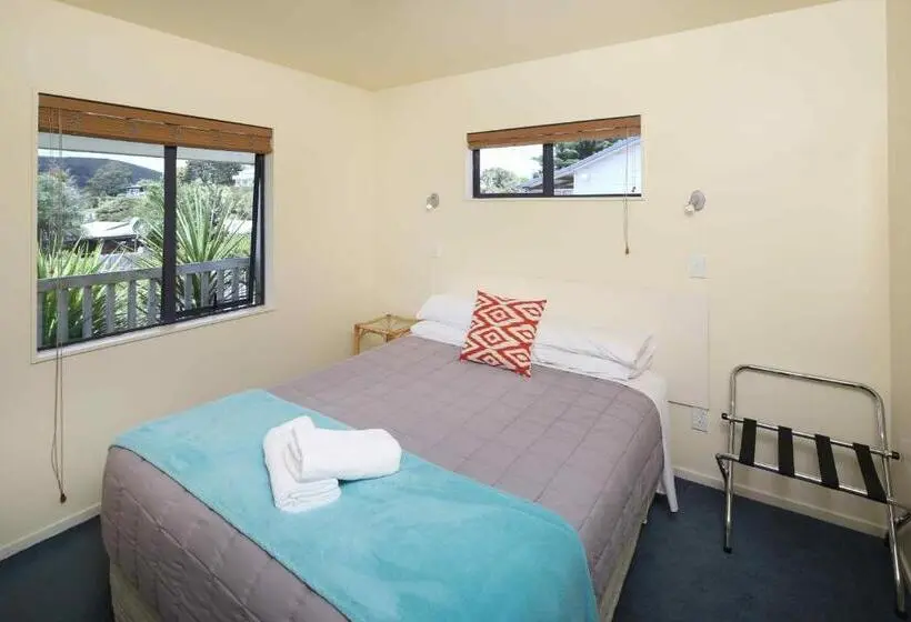 Superior Kolmen Hengen Huone, Waiheke Island Motel