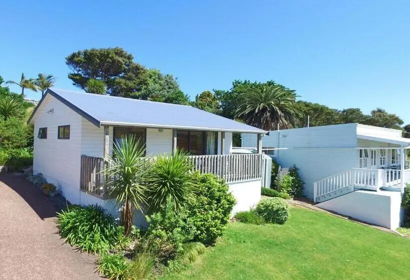 Superior Kolmen Hengen Huone, Waiheke Island Motel