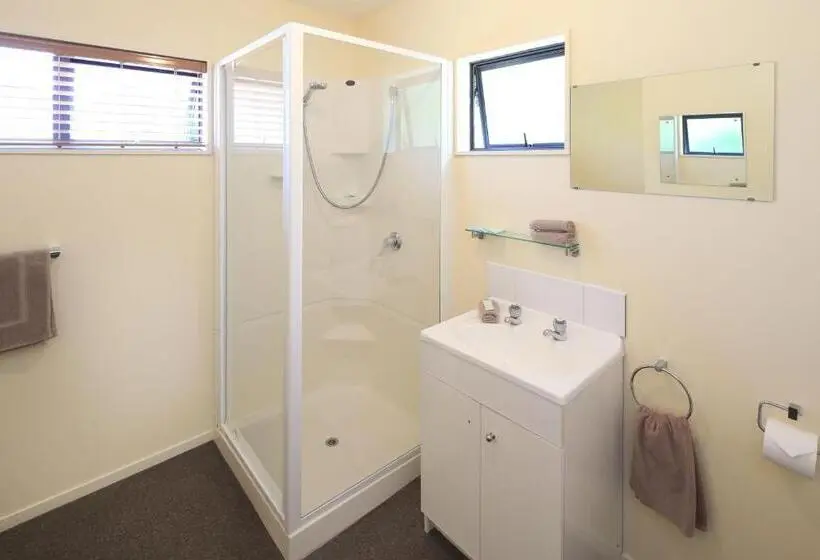 Perhehuone Merinäkymä, Waiheke Island Motel