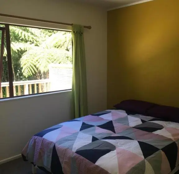 Maja/Mökki, Waiheke Island Motel