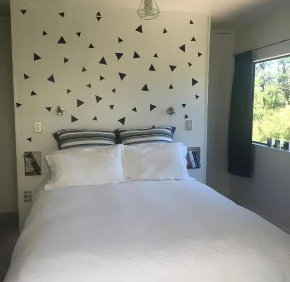 Maja/Mökki, Waiheke Island Motel