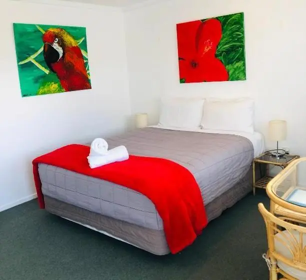 Perhebungalow, Waiheke Island Motel