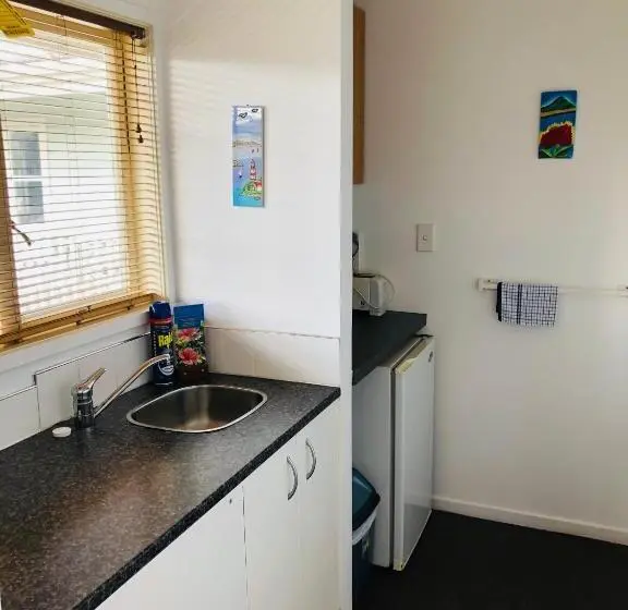 Perhebungalow, Waiheke Island Motel