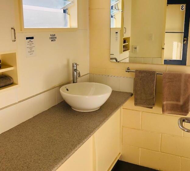 Семейный Номер, Waiheke Island Motel