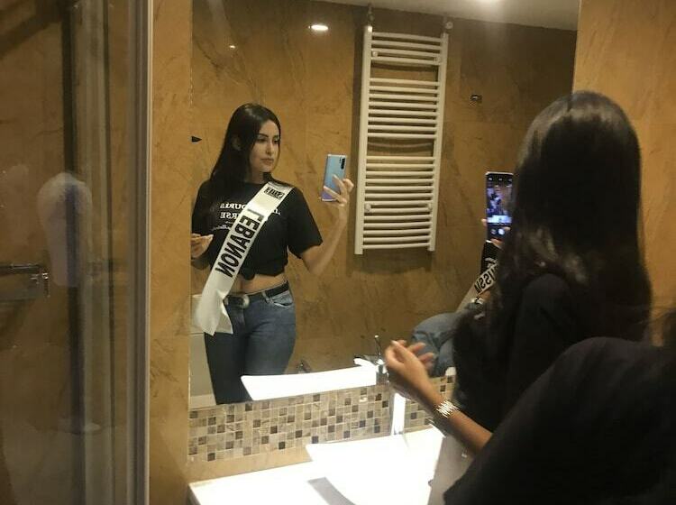 استودیو استاندارد با بالکن, Delora Hotel And Suites