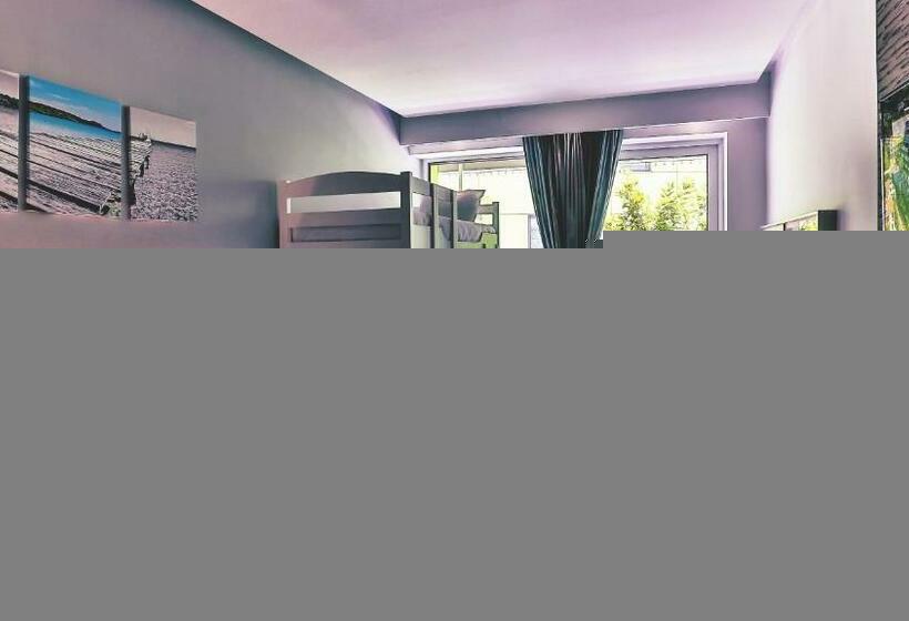 اتاق استاندارد با بالکن و چشم‌انداز دریا, Carine Hotel Park