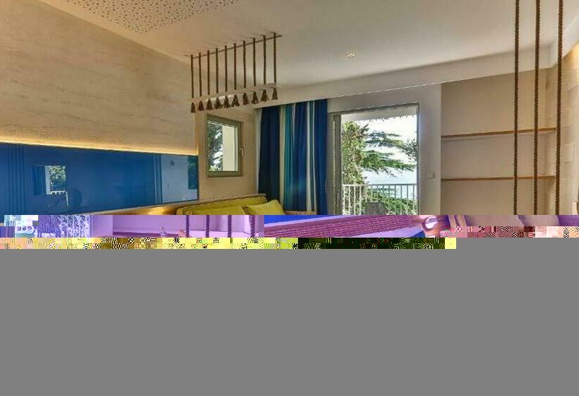 سوییت دوبلکس, Carine Hotel Park