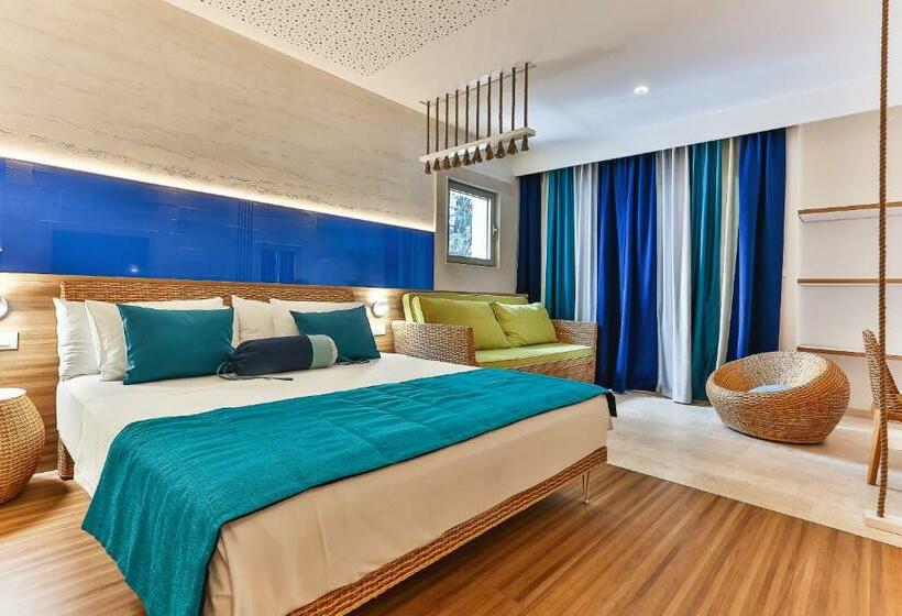 استودیو استاندارد با بالکن, Carine Hotel Park