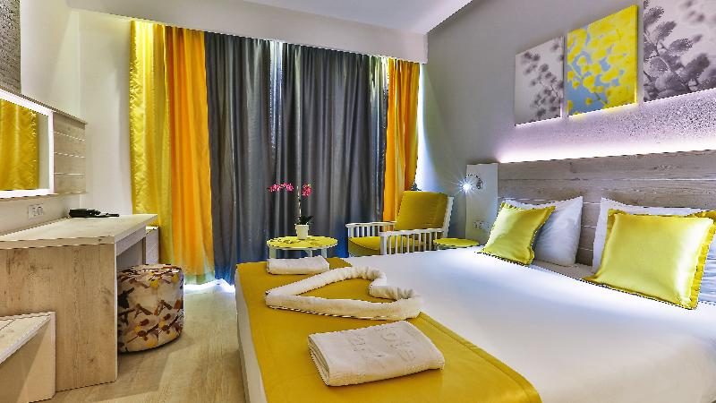 اتاق استاندارد با چشم‌انداز کوهستان, Carine Hotel Park