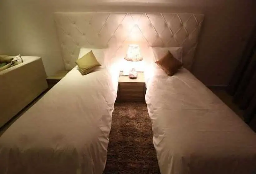 اتاق استاندارد, Delora Hotel And Suites