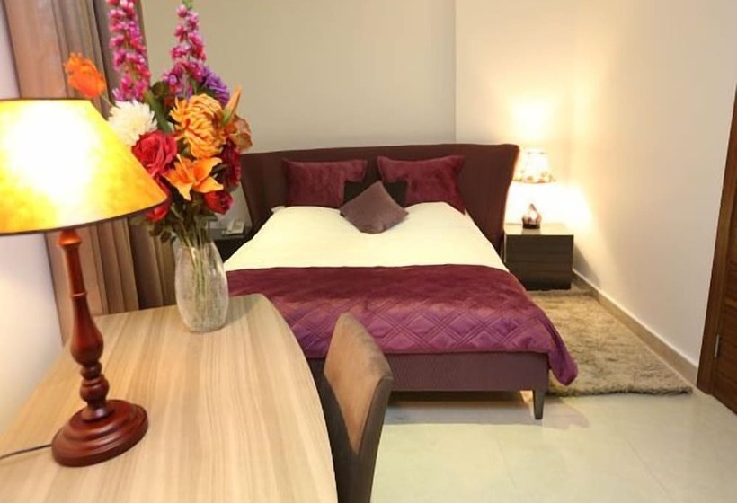 اتاق استاندارد, Delora Hotel And Suites