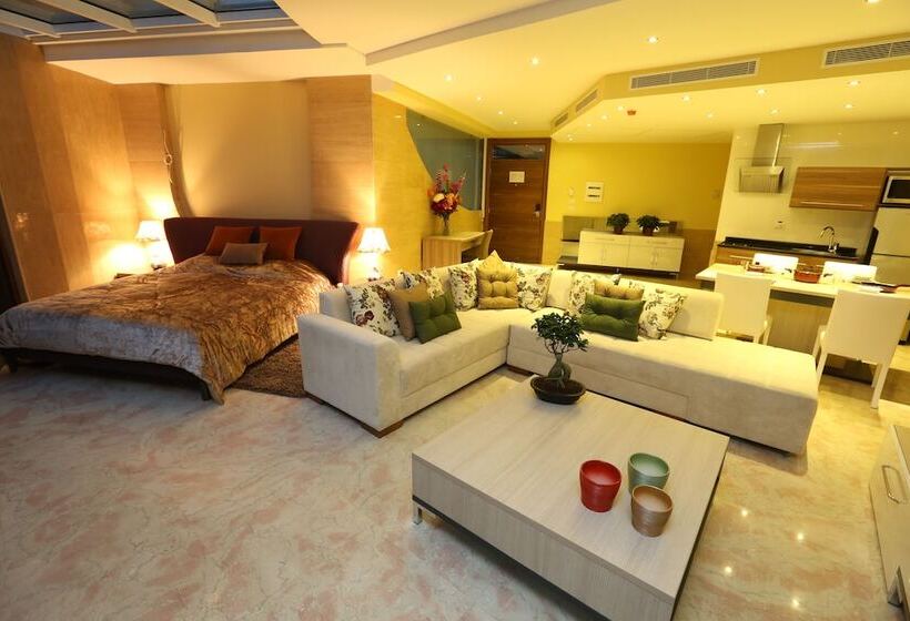 استودیوی استاندارد, Delora Hotel And Suites