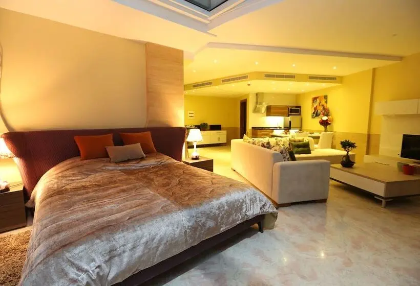 استودیوی استاندارد, Delora Hotel And Suites