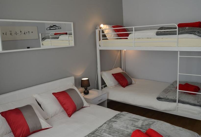 Quarto Quádruplo Standard, Old Trafford Guest House