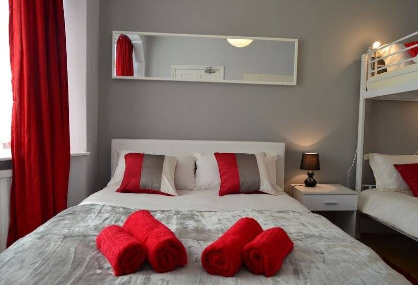 Standard 4 Pers. Værelse, Old Trafford Guest House