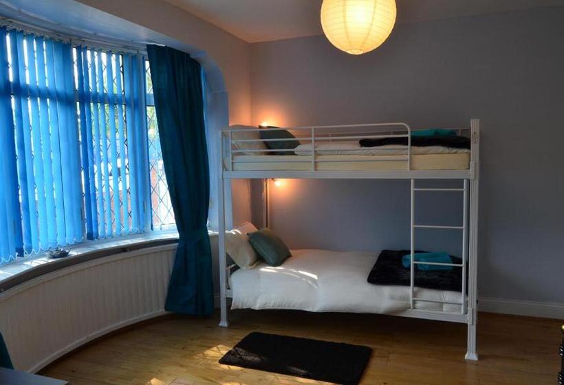 Comfort 3 Pers. Værelse, Old Trafford Guest House