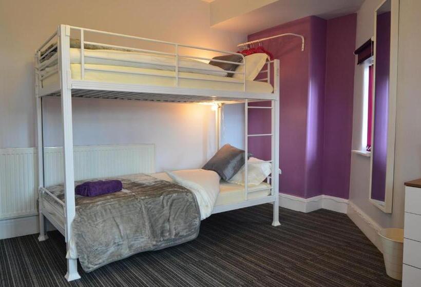 Standard 4 Pers. Værelse, Old Trafford Guest House