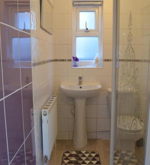 غرفة قياسية رباعية, Old Trafford Guest House