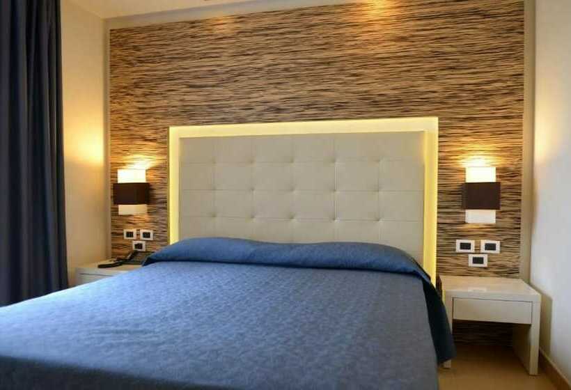 Classic room with balcony, Prince Franklyn