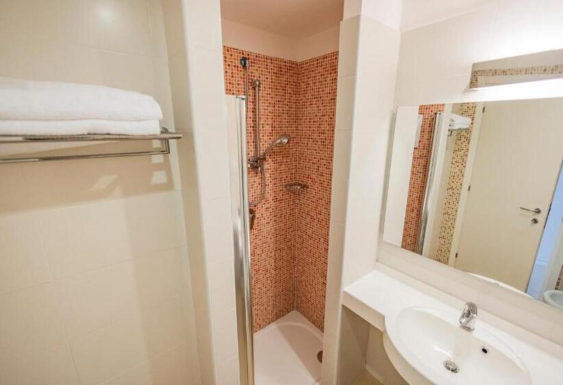 Classic room with balcony, Prince Franklyn