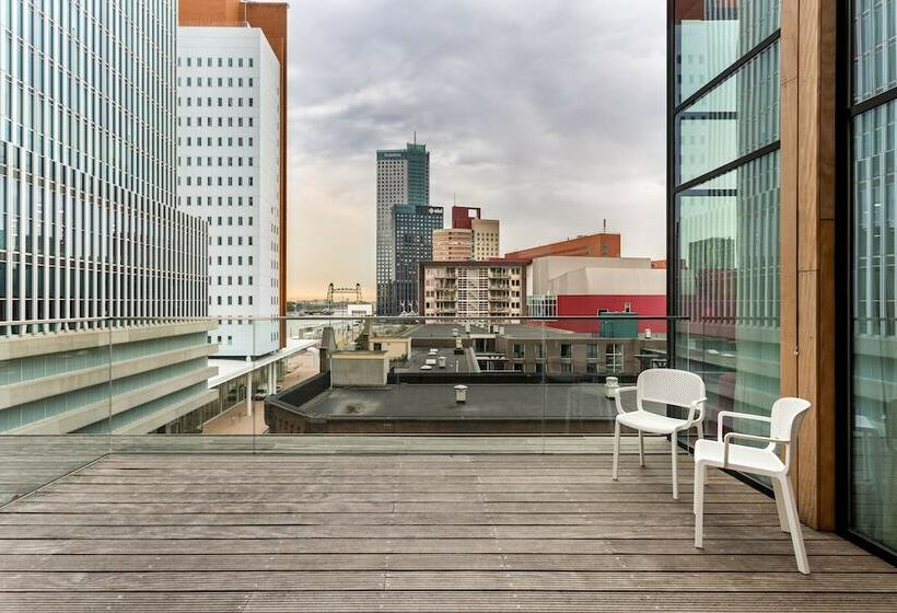 套房, Room Mate Bruno