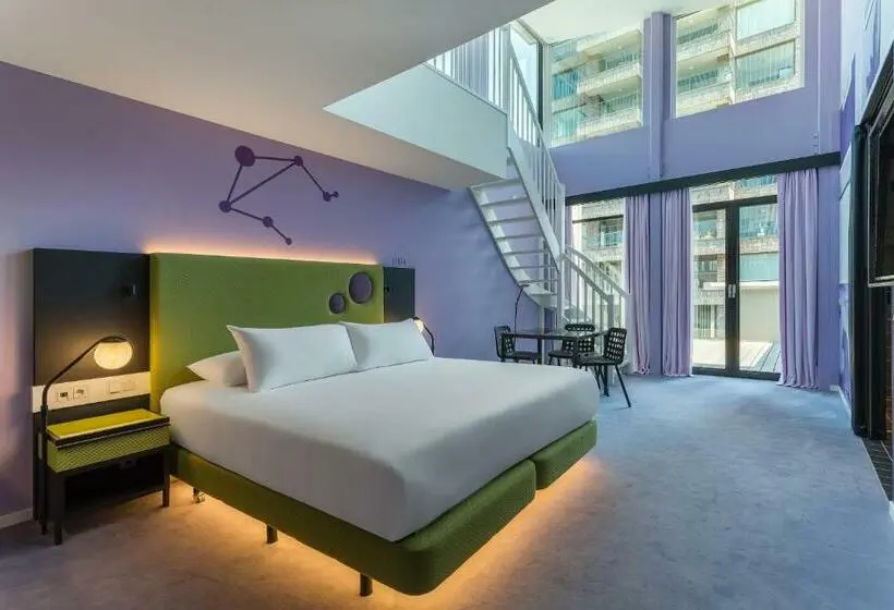 اتاق دوبلکس, Room Mate Bruno