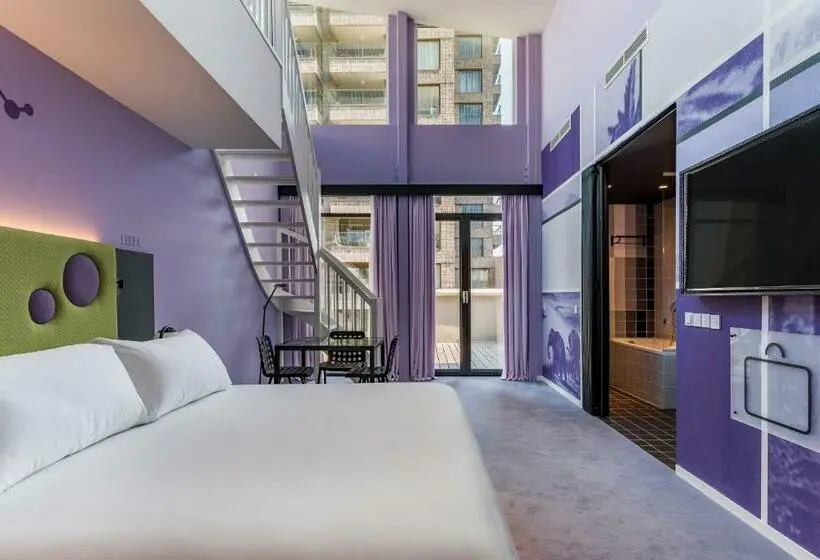 اتاق دوبلکس, Room Mate Bruno