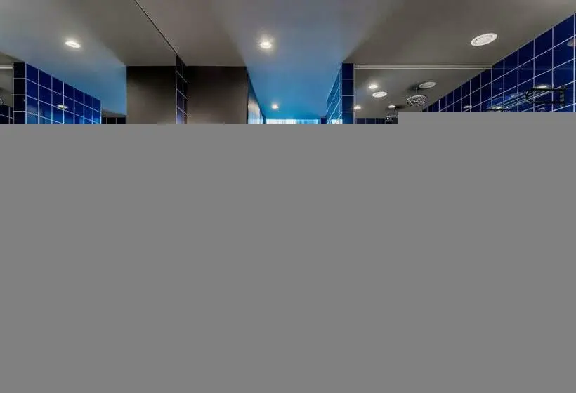 سوییت جونیور, Room Mate Bruno
