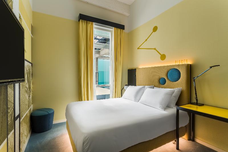 标准单人间, Room Mate Bruno