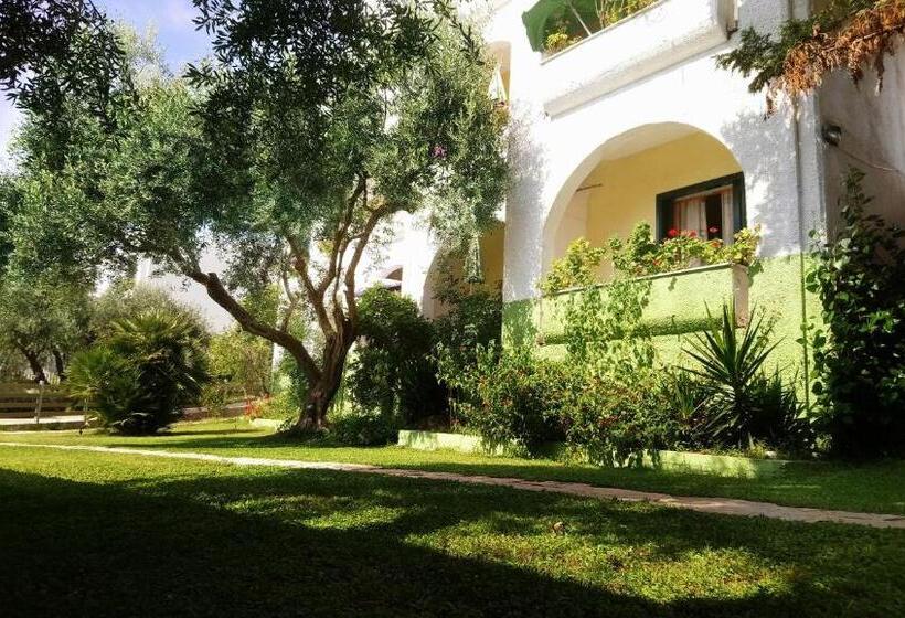 غرفة قياسية ثلاثية مطلة علي الحديقة, Vrachos Holidays