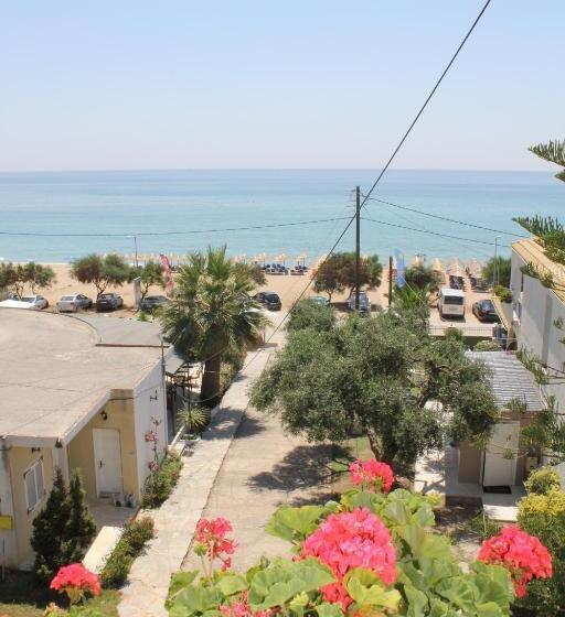Номер Стандарт Вид на Сад, Vrachos Holidays