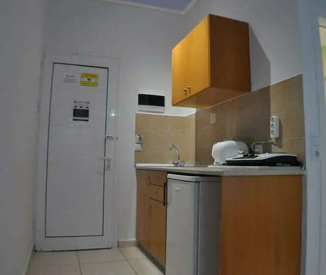 استودیوی استاندارد, Zouboulia Apartments