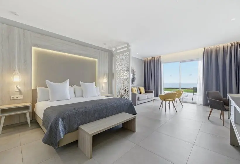 سوییت جونیور با چشم‌انداز دریا, Bahia Principe Explore Fantasia - All Inclusive