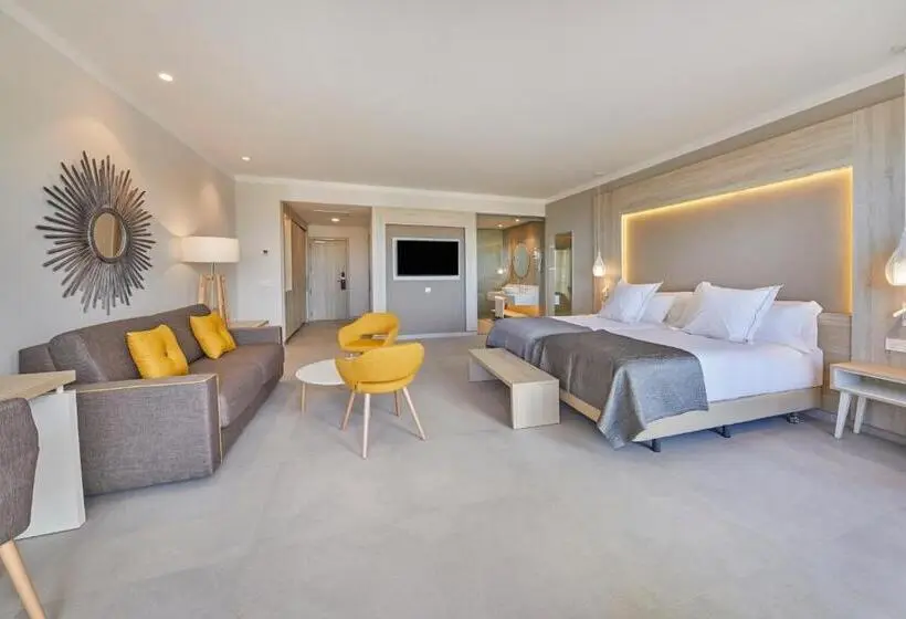 Junior swim-up suite, Bahia Principe Explore Fantasia - All Inclusive